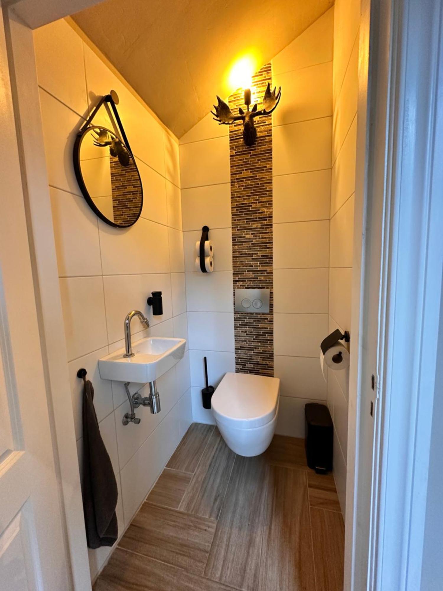 Wellness Tuin - Boudoir - Ultieme Partner Beleving Met Jacuzzi En Openhaard En Prive Sauna In Romantische Stijl Lodge
