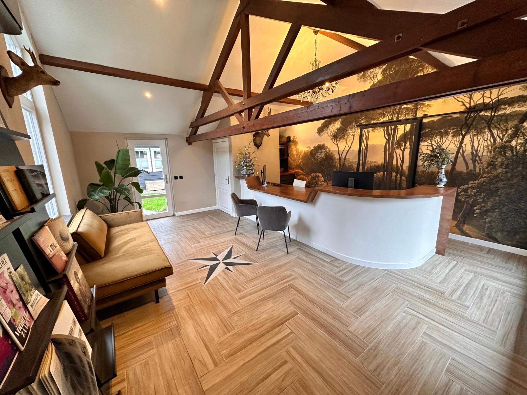 Wellness Tuin - Boudoir - Ultieme Partner Beleving Met Jacuzzi En Openhaard En Prive Sauna In Romantische Stijl *