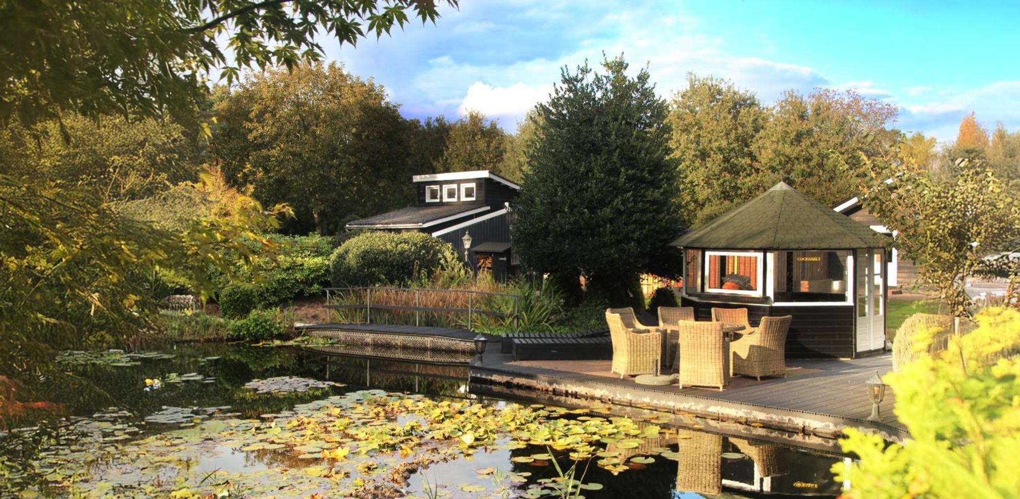 Wellness Tuin - Boudoir - Ultieme Partner Beleving Met Jacuzzi En Openhaard En Prive Sauna In Romantische Stijl Horst